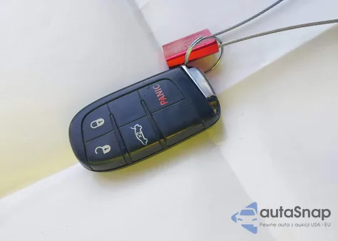 2015 Dodge Challenger R/T из США, поврежденный, VIN 2C3CDZAT9FH843296